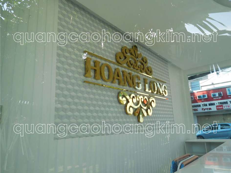 backdrop van phong gan logo inox 26 - BACKDROP VĂN PHÒNG GẮN LOGO INOX ĐẸP VÀ SANG TRỌNG