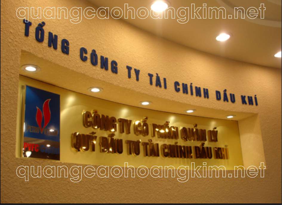 backdrop van phong gan logo inox 55 - BACKDROP VĂN PHÒNG GẮN LOGO INOX ĐẸP VÀ SANG TRỌNG