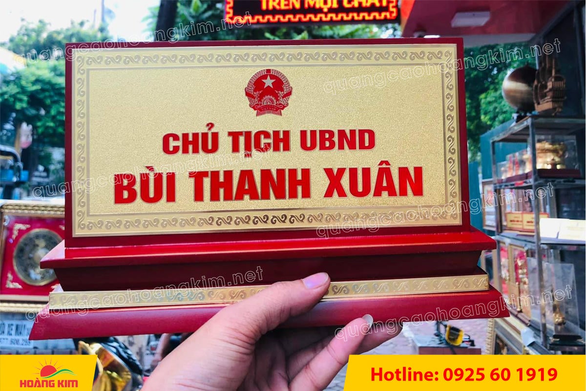 bien chuc danh mat dong de go tam cap dep 10 - BIỂN CHỨC DANH, BẢNG T&Ecirc;N ĐỂ B&Agrave;N CỰC ĐẸP, SANG, RẺ