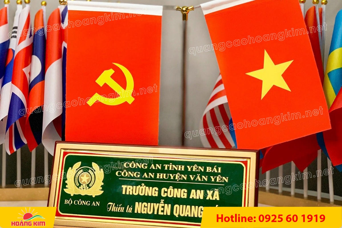 bien chuc danh cong an mat dong go phu thuy tinh  11 - BIỂN CHỨC DANH C&Ocirc;NG AN ĐỂ B&Agrave;N CỰC ĐẸP, SANG TRỌNG