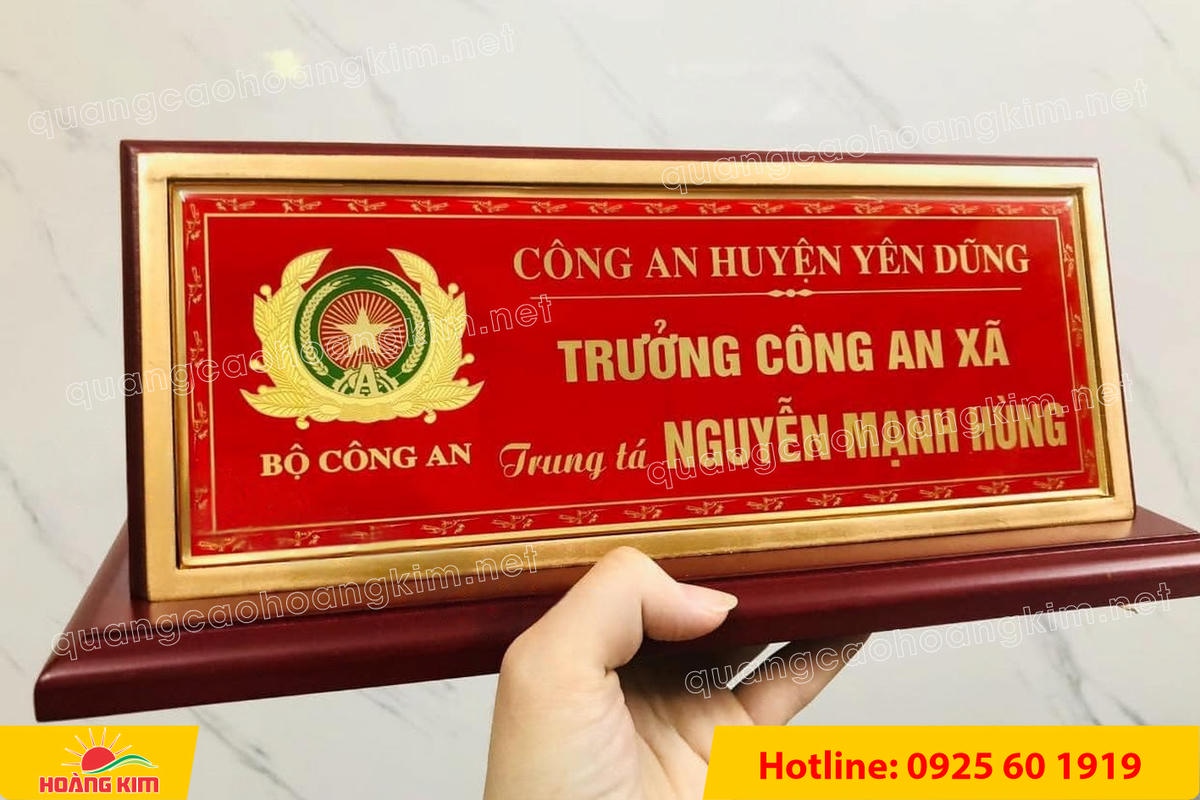 bien chuc danh cong an mat dong go phu thuy tinh  34 - BIỂN CHỨC DANH C&Ocirc;NG AN ĐỂ B&Agrave;N CỰC ĐẸP, SANG TRỌNG