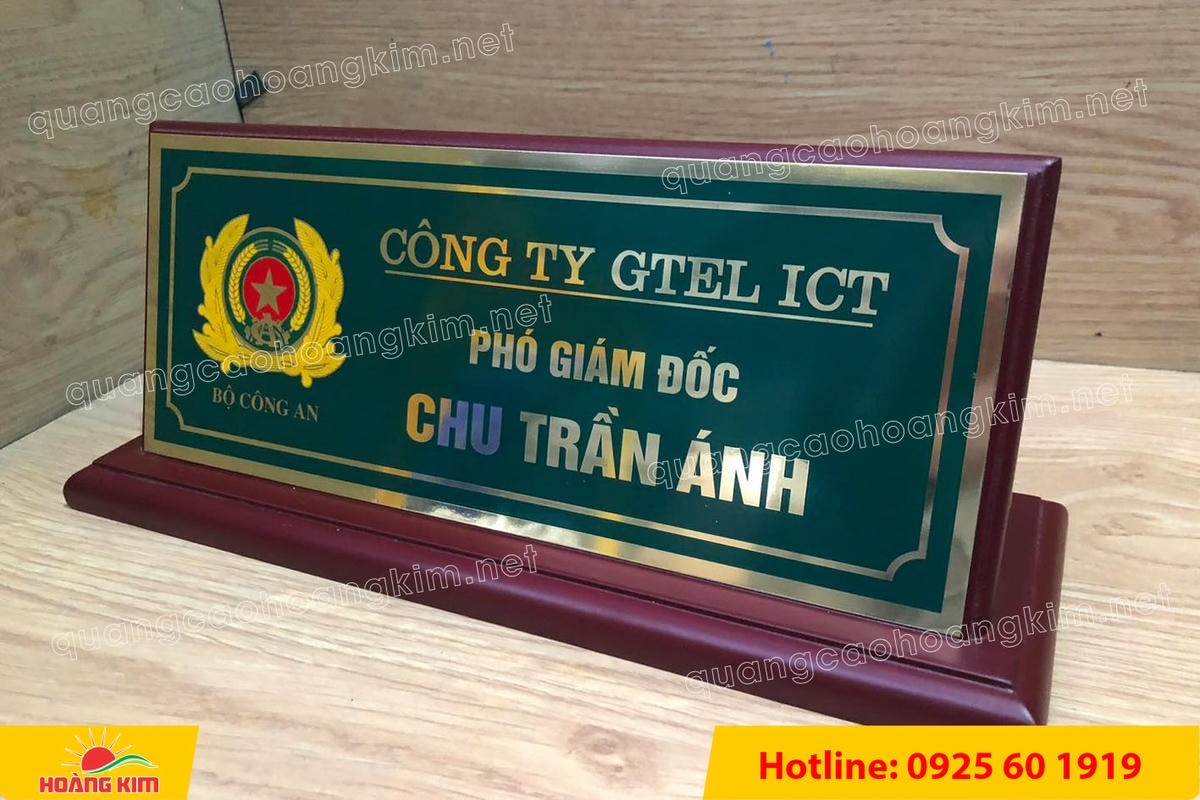bien chuc danh cong an mat dong go phu thuy tinh  40 - BIỂN CHỨC DANH C&Ocirc;NG AN ĐỂ B&Agrave;N CỰC ĐẸP, SANG TRỌNG