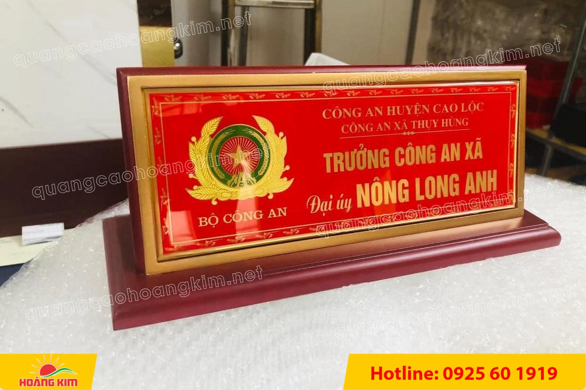 bien chuc danh cong an mat dong go phu thuy tinh  41 - BIỂN CHỨC DANH C&Ocirc;NG AN ĐỂ B&Agrave;N CỰC ĐẸP, SANG TRỌNG