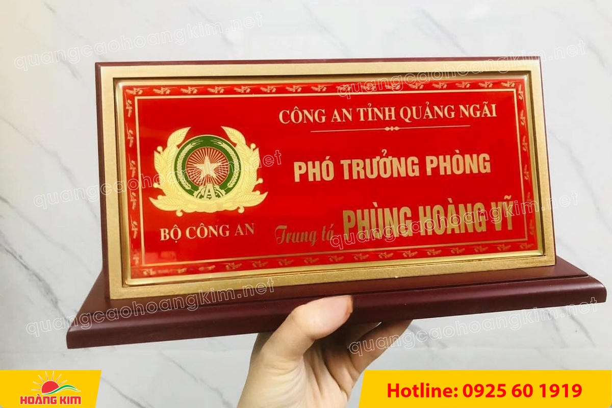 bien chuc danh cong an mat dong go phu thuy tinh  66 - BIỂN CHỨC DANH C&Ocirc;NG AN ĐỂ B&Agrave;N CỰC ĐẸP, SANG TRỌNG