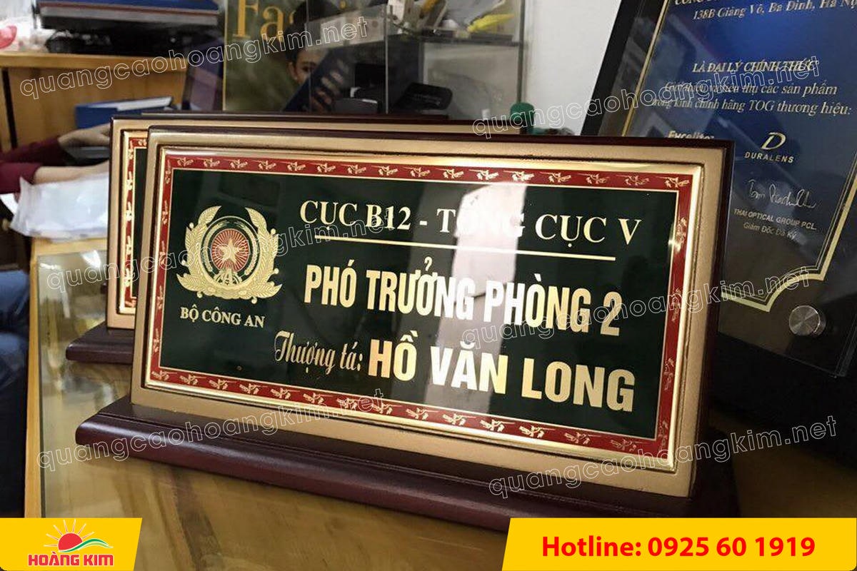 bien chuc danh cong an mat dong go phu thuy tinh  68 - BIỂN CHỨC DANH C&Ocirc;NG AN ĐỂ B&Agrave;N CỰC ĐẸP, SANG TRỌNG