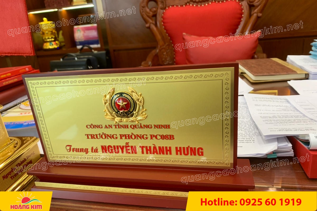 bien chuc danh cong an mat dong go tam cap 2 mat 5 - BIỂN CHỨC DANH C&Ocirc;NG AN ĐỂ B&Agrave;N CỰC ĐẸP, SANG TRỌNG