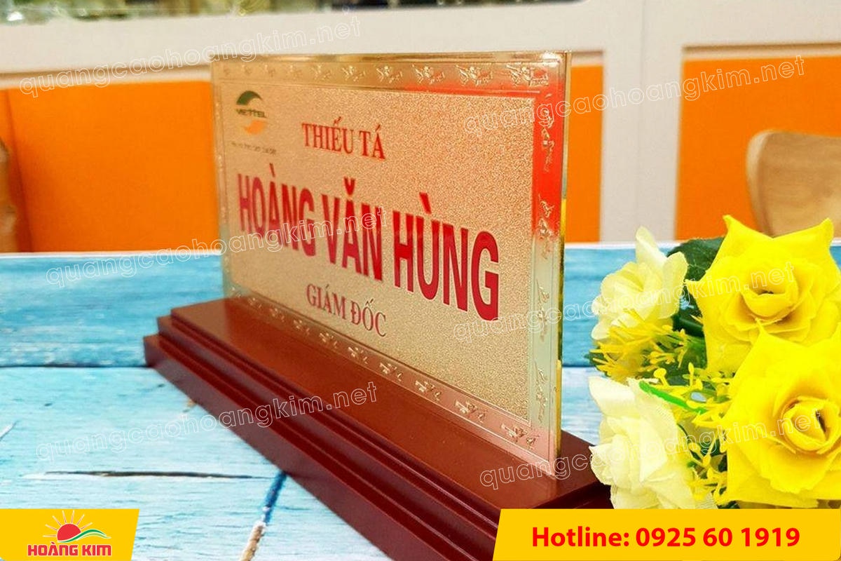 bien chuc danh quan doi mat dong 2mm kt11x22cm de go co ma vang 24k - BIỂN CHỨC DANH QU&Acirc;N ĐỘI, BẢNG T&Ecirc;N ĐỂ B&Agrave;N CỰC ĐẸP