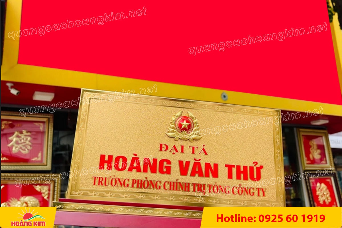 bien chuc danh quan doi mat dong 2mm kt15x30cm de go co ma vang 24k gan logo noi 40 - BIỂN CHỨC DANH QU&Acirc;N ĐỘI, BẢNG T&Ecirc;N ĐỂ B&Agrave;N CỰC ĐẸP