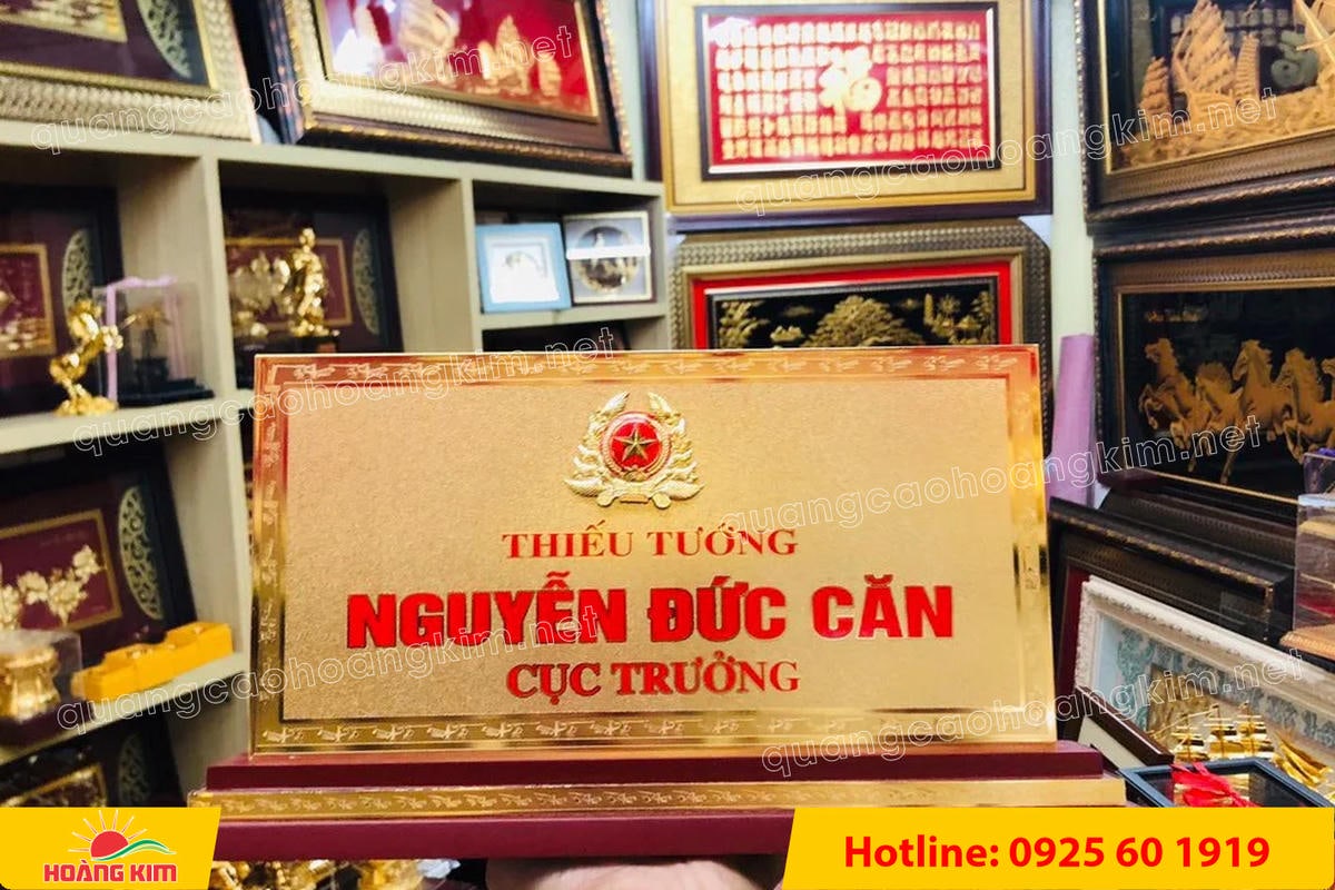 bien chuc danh quan doi mat dong 2mm kt15x30cm de go co ma vang 24k gan logo noi 46 - BIỂN CHỨC DANH QU&Acirc;N ĐỘI, BẢNG T&Ecirc;N ĐỂ B&Agrave;N CỰC ĐẸP