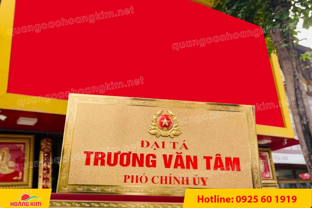 bien chuc danh quan doi mat dong 2mm kt15x30cm de go co ma vang 24k gan logo noi 48 - BIỂN CHỨC DANH QU&Acirc;N ĐỘI, BẢNG T&Ecirc;N ĐỂ B&Agrave;N CỰC ĐẸP