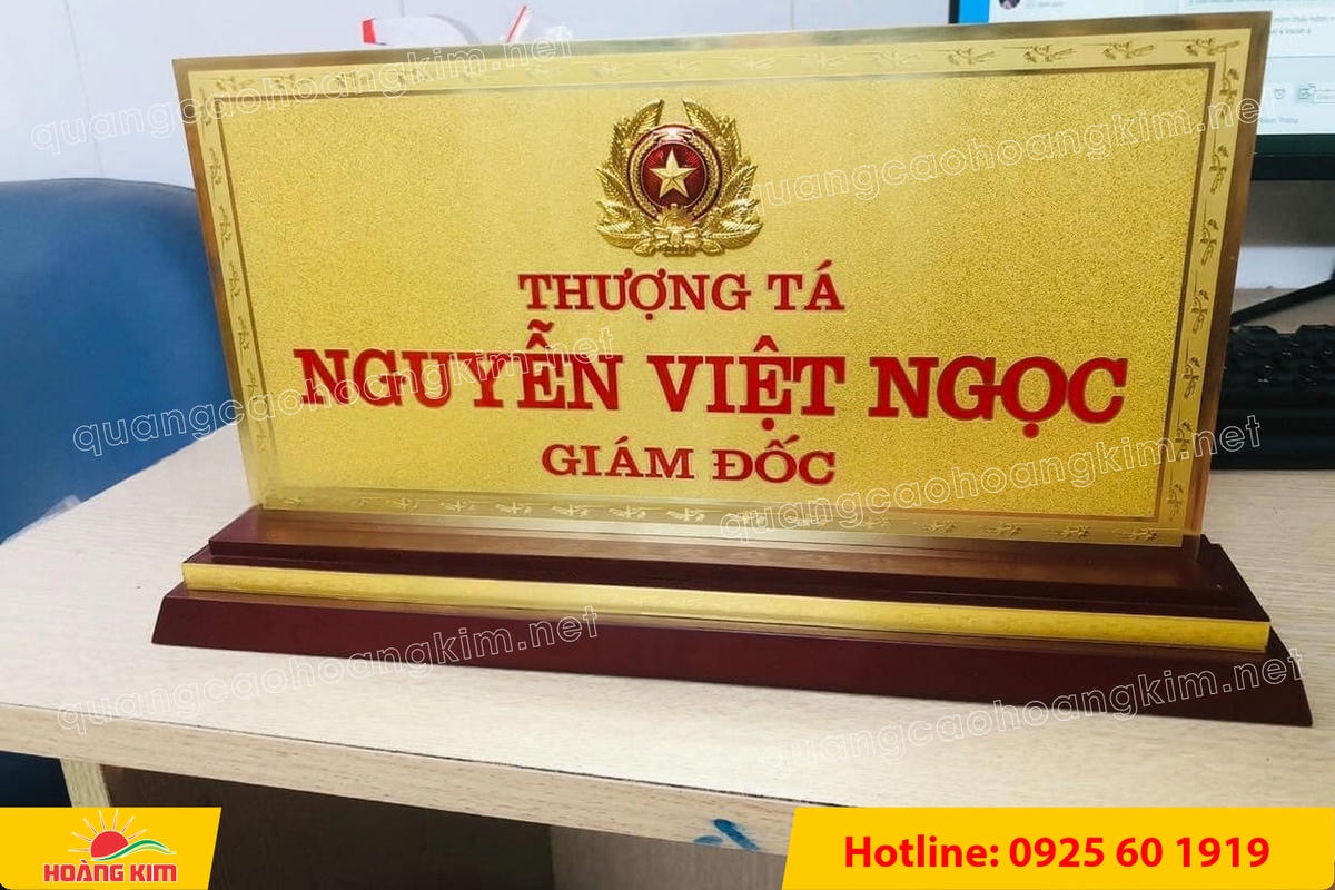 bien chuc danh quan doi mat dong 2mm kt15x30cm de go khong ma vang gan logo noi 17 - BIỂN CHỨC DANH QU&Acirc;N ĐỘI, BẢNG T&Ecirc;N ĐỂ B&Agrave;N CỰC ĐẸP