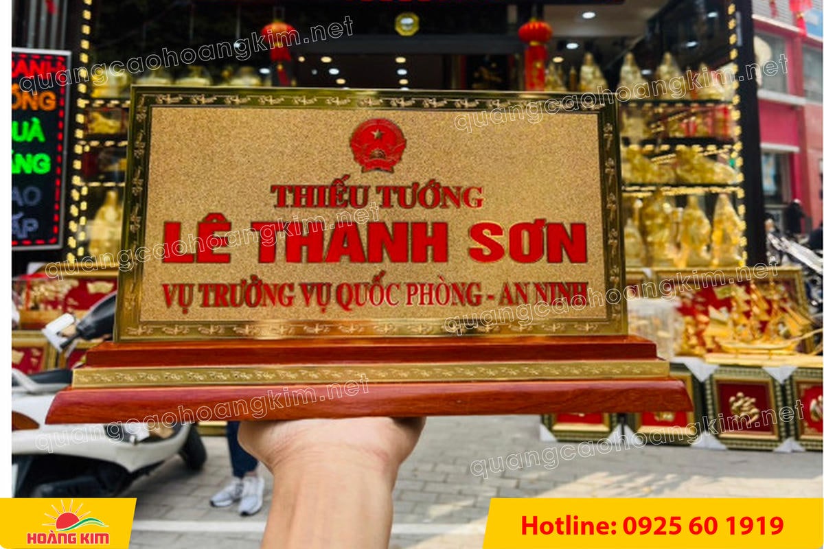bien chuc danh quan doi mat dong 2mm kt15x30cm de go ma vang 24k 6 - BIỂN CHỨC DANH QU&Acirc;N ĐỘI, BẢNG T&Ecirc;N ĐỂ B&Agrave;N CỰC ĐẸP