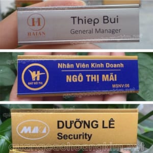 BẢNG TÊN CÀI ÁO NHỰA THAY TÊN MÃ 06 ĐẸP MÀ LẠI RẺ