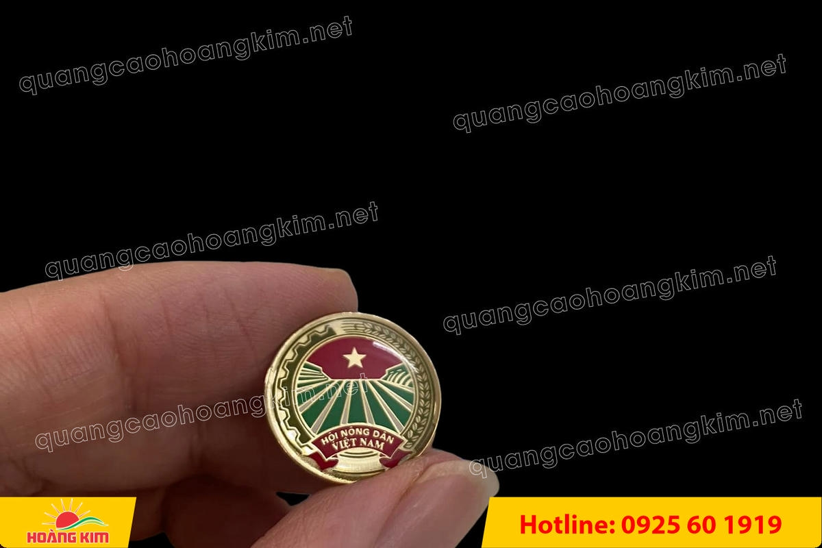 huy hieu cai ao ma vang 24k do mau logo 115 - HUY HIỆU C&Agrave;I &Aacute;O MẠ V&Agrave;NG 24K ĐỔ M&Agrave;U LOGO SANG TRỌNG