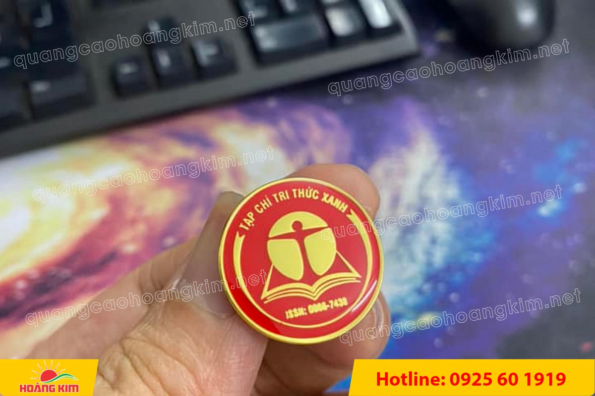 huy hieu cai ao ma vang 24k do mau logo 134 - HUY HIỆU C&Agrave;I &Aacute;O MẠ V&Agrave;NG 24K ĐỔ M&Agrave;U LOGO SANG TRỌNG