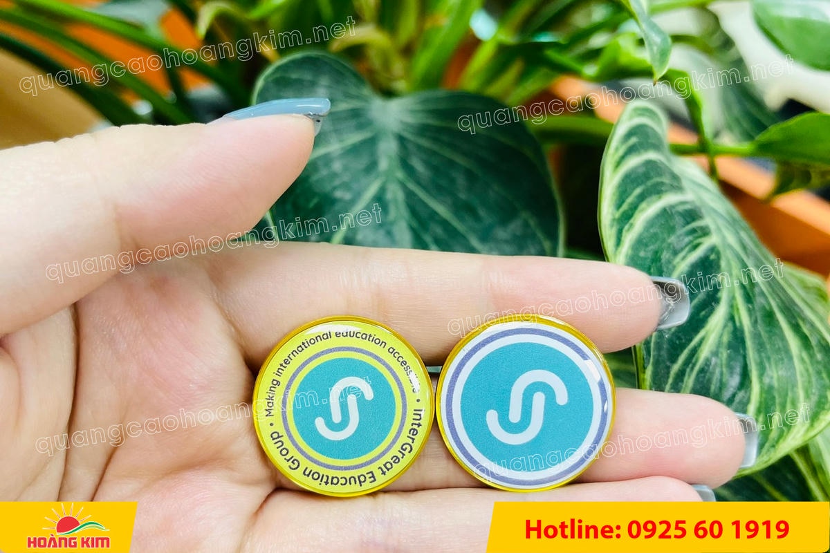 huy hieu cai ao ma vang 24k do mau logo 135 - HUY HIỆU C&Agrave;I &Aacute;O MẠ V&Agrave;NG 24K ĐỔ M&Agrave;U LOGO SANG TRỌNG