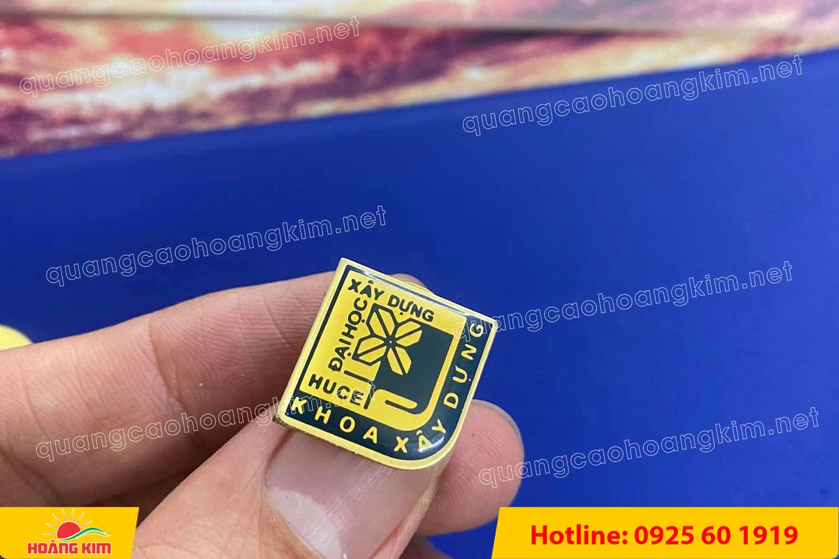 huy hieu cai ao ma vang 24k do mau logo 144 - HUY HIỆU C&Agrave;I &Aacute;O MẠ V&Agrave;NG 24K ĐỔ M&Agrave;U LOGO SANG TRỌNG