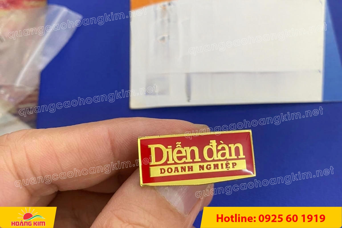 huy hieu cai ao ma vang 24k do mau logo 145 - HUY HIỆU C&Agrave;I &Aacute;O MẠ V&Agrave;NG 24K ĐỔ M&Agrave;U LOGO SANG TRỌNG