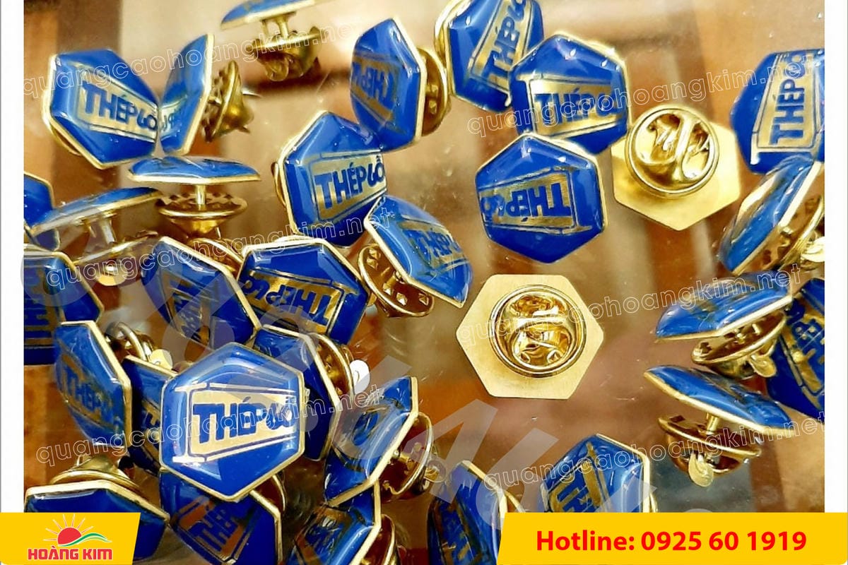 huy hieu cai ao ma vang 24k do mau logo 158 - HUY HIỆU C&Agrave;I &Aacute;O MẠ V&Agrave;NG 24K ĐỔ M&Agrave;U LOGO SANG TRỌNG