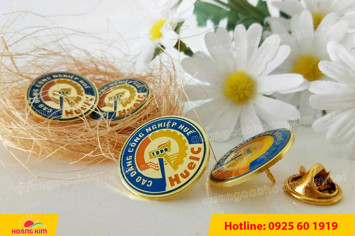 huy hieu cai ao ma vang 24k do mau logo 27 - HUY HIỆU C&Agrave;I &Aacute;O MẠ V&Agrave;NG 24K ĐỔ M&Agrave;U LOGO SANG TRỌNG