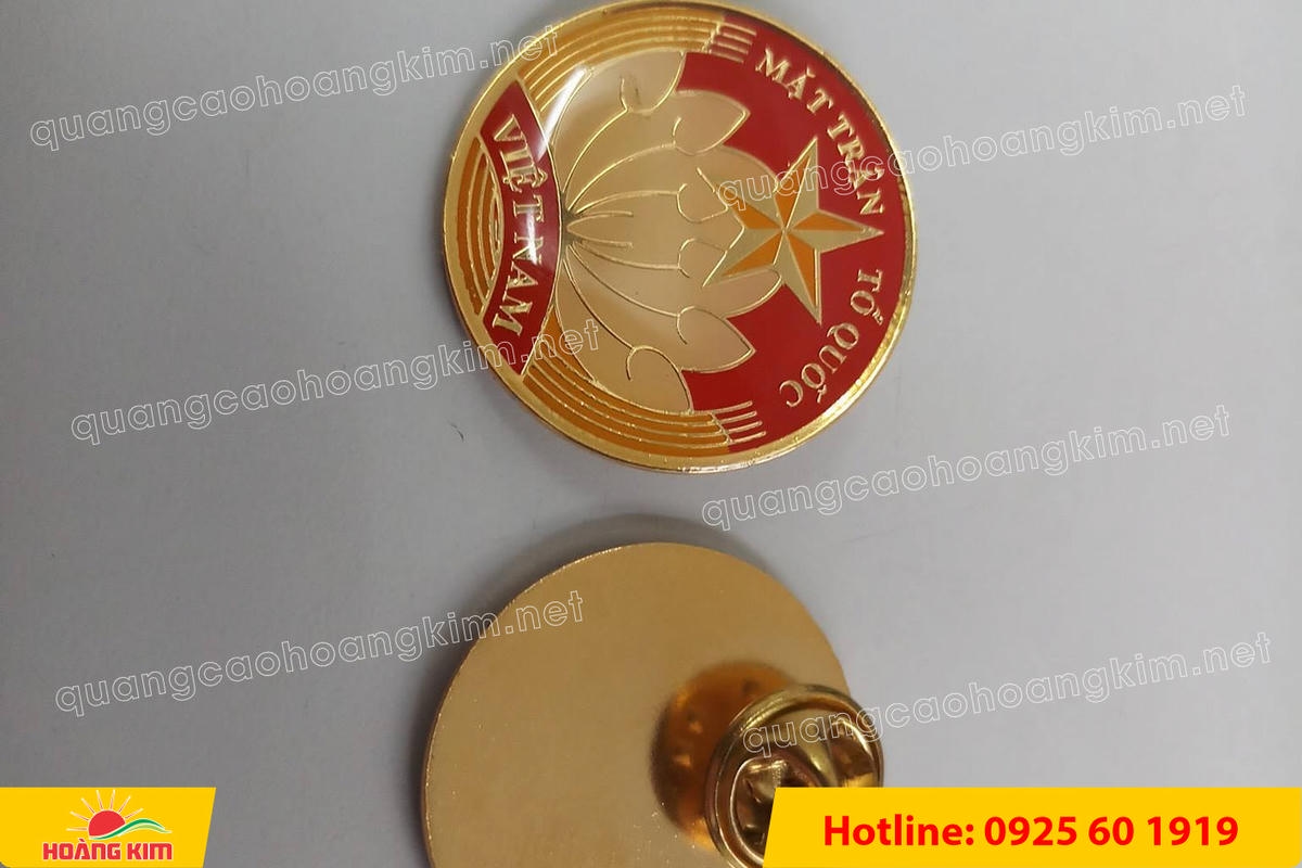 huy hieu cai ao ma vang 24k do mau logo 31 - HUY HIỆU C&Agrave;I &Aacute;O MẠ V&Agrave;NG 24K ĐỔ M&Agrave;U LOGO SANG TRỌNG