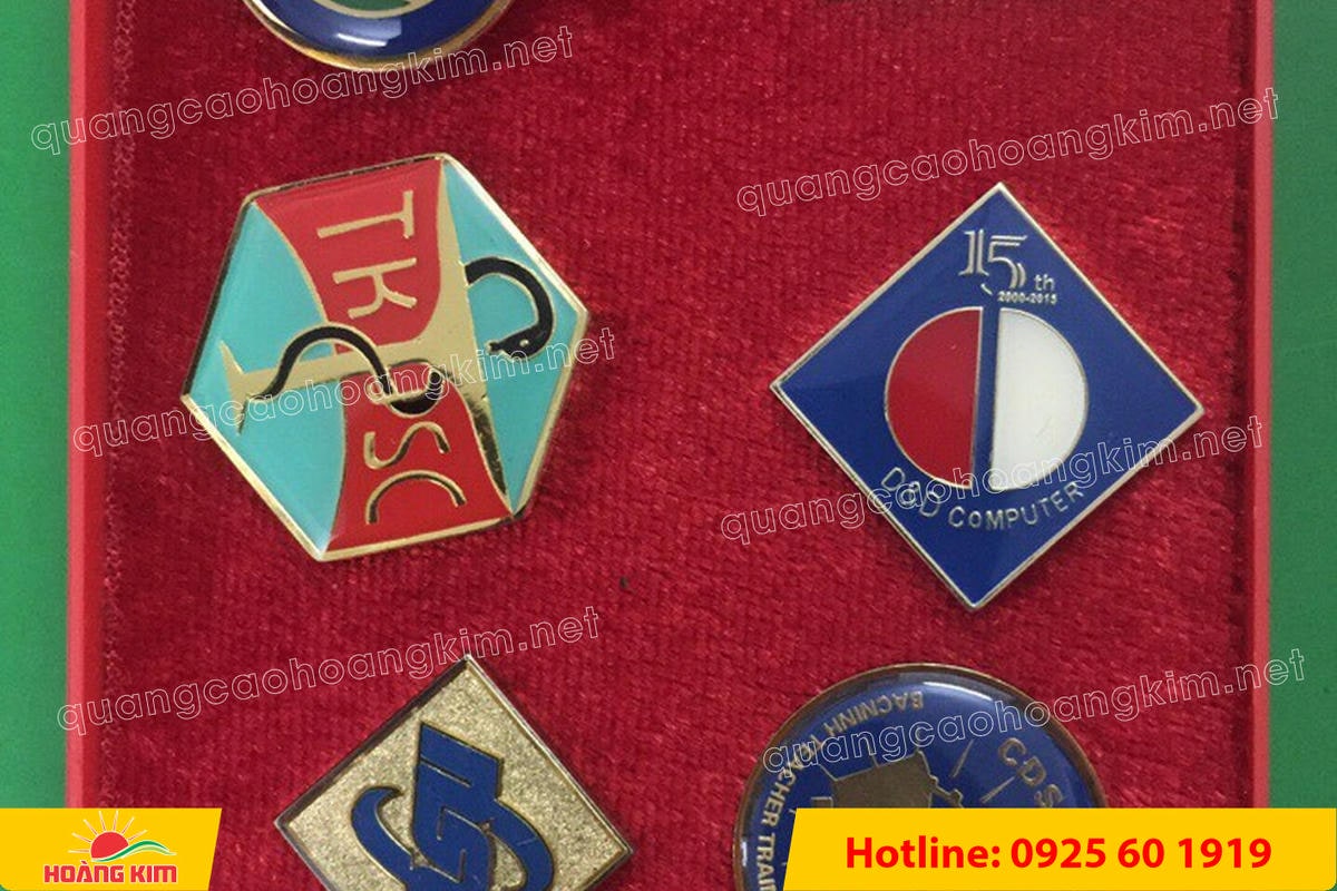 huy hieu cai ao ma vang 24k do mau logo 36 - HUY HIỆU C&Agrave;I &Aacute;O MẠ V&Agrave;NG 24K ĐỔ M&Agrave;U LOGO SANG TRỌNG