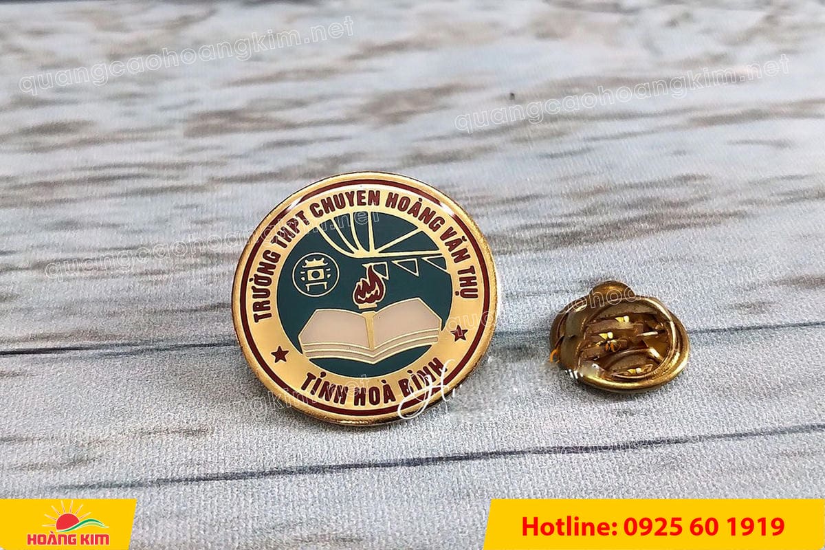 huy hieu cai ao ma vang 24k do mau logo 42 - HUY HIỆU C&Agrave;I &Aacute;O MẠ V&Agrave;NG 24K ĐỔ M&Agrave;U LOGO SANG TRỌNG