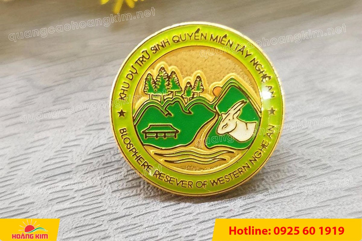 huy hieu cai ao ma vang 24k do mau logo 48 - HUY HIỆU C&Agrave;I &Aacute;O MẠ V&Agrave;NG 24K ĐỔ M&Agrave;U LOGO SANG TRỌNG