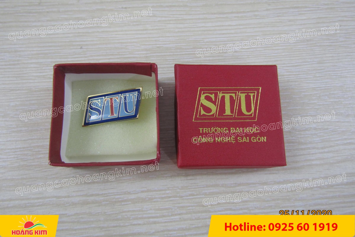 huy hieu cai ao ma vang 24k do mau logo 70 - HUY HIỆU C&Agrave;I &Aacute;O MẠ V&Agrave;NG 24K ĐỔ M&Agrave;U LOGO SANG TRỌNG