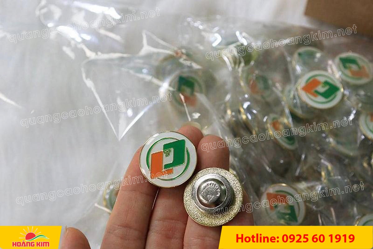 huy hieu cai ao ma vang 24k do mau logo 72 - HUY HIỆU C&Agrave;I &Aacute;O MẠ V&Agrave;NG 24K ĐỔ M&Agrave;U LOGO SANG TRỌNG