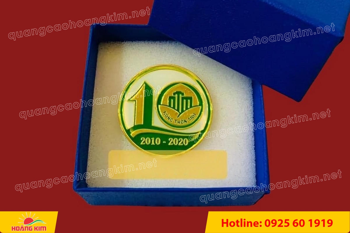 huy hieu cai ao ma vang 24k do mau logo 80 - HUY HIỆU C&Agrave;I &Aacute;O MẠ V&Agrave;NG 24K ĐỔ M&Agrave;U LOGO SANG TRỌNG