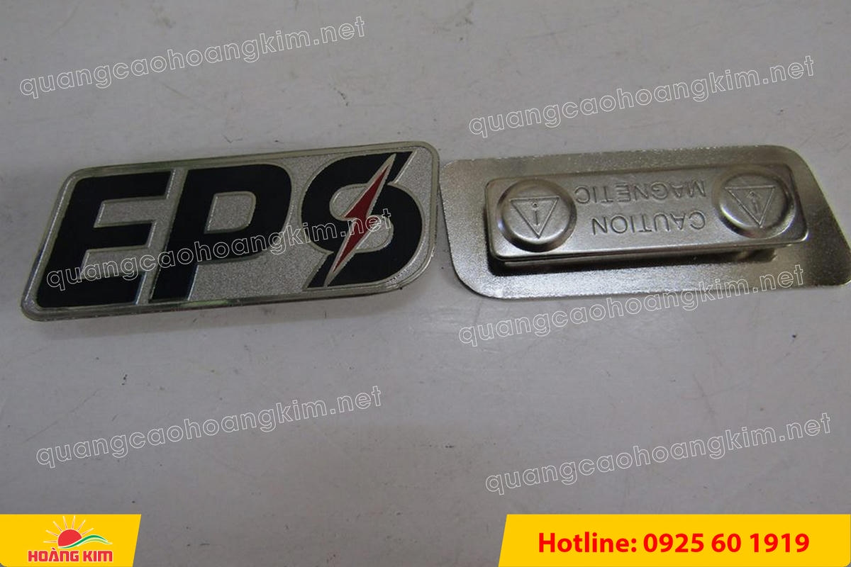 huy hieu dong an mon ma bac cai ao 11 - HUY HIỆU ĐỒNG ĂN M&Ograve;N MẠ BẠC &ndash; THIẾT KẾ THEO LOGO DOANH NGHIỆP