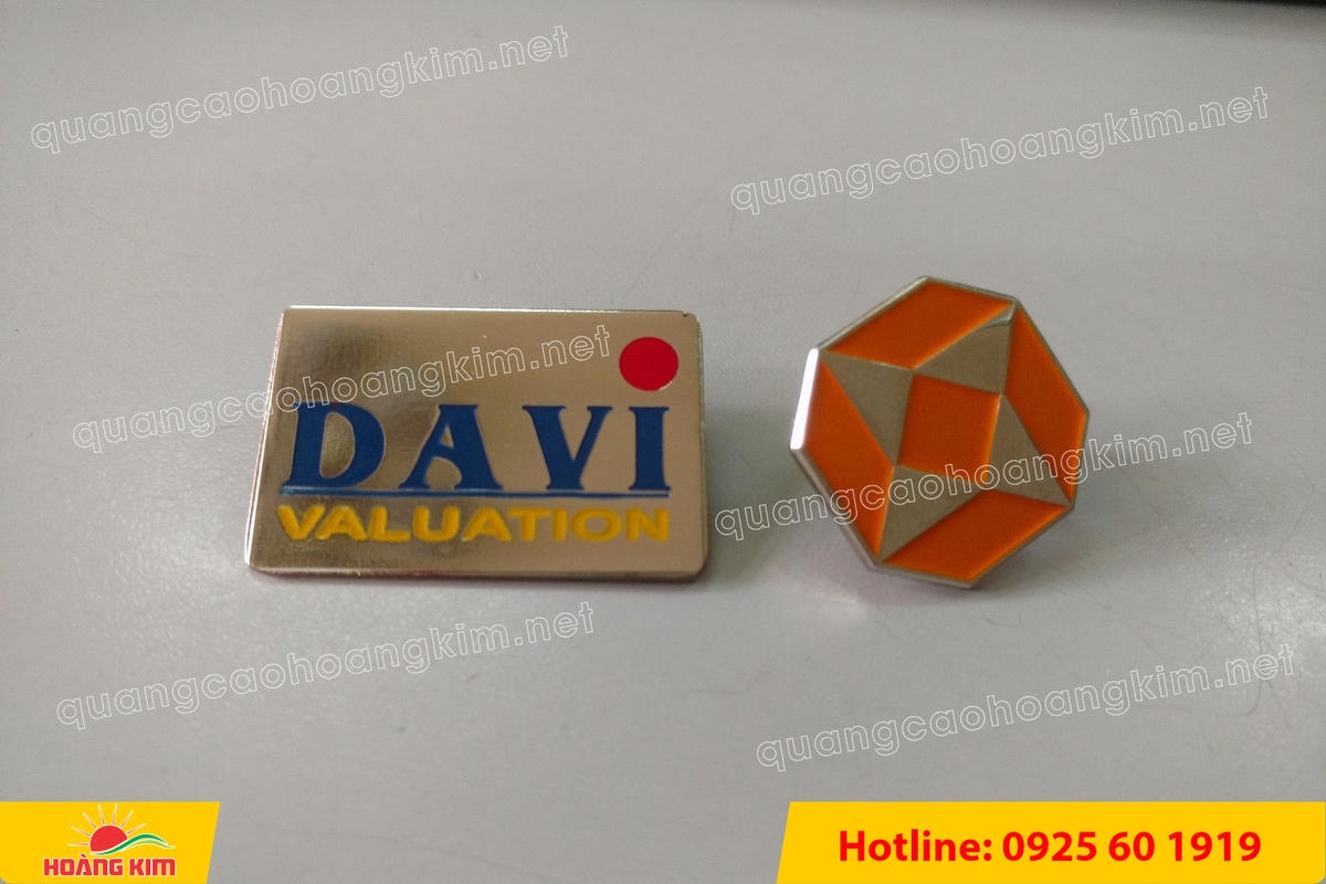 huy hieu dong an mon ma bac cai ao 2 - HUY HIỆU ĐỒNG ĂN M&Ograve;N MẠ BẠC &ndash; THIẾT KẾ THEO LOGO DOANH NGHIỆP