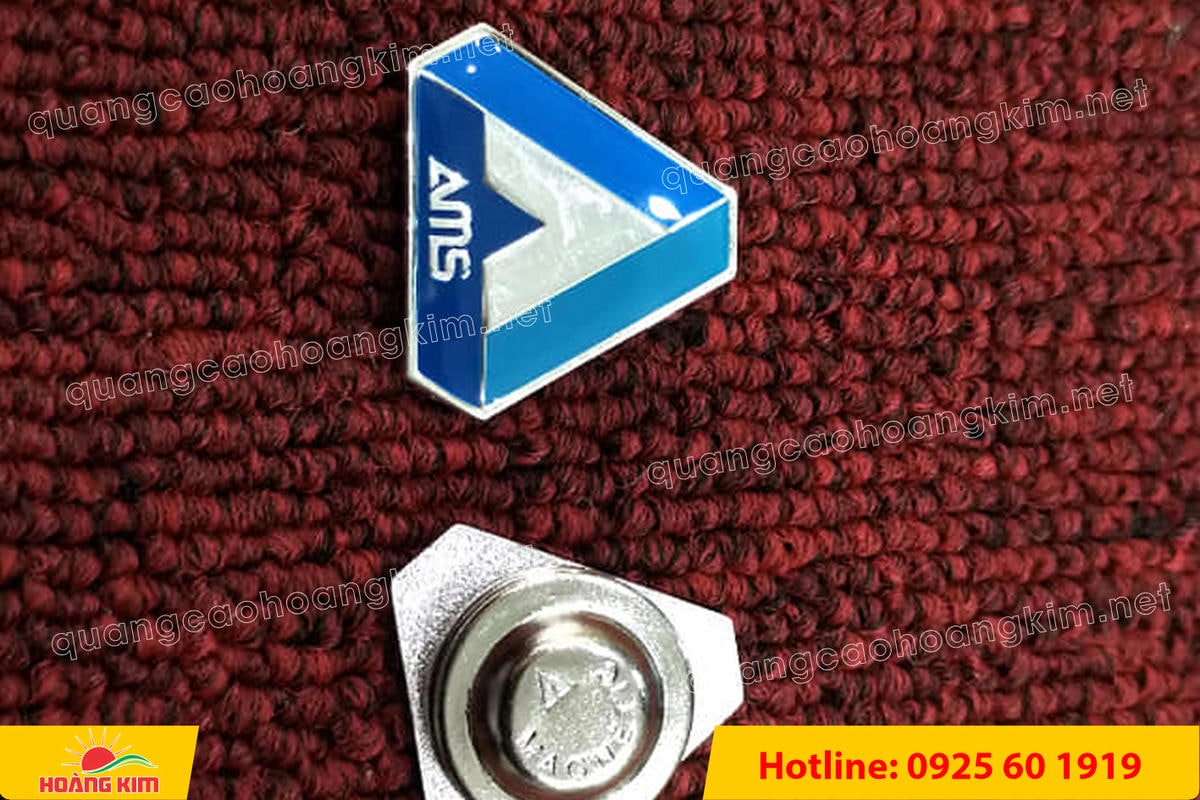 huy hieu dong an mon ma bac cai ao 21 - HUY HIỆU ĐỒNG ĂN M&Ograve;N MẠ BẠC &ndash; THIẾT KẾ THEO LOGO DOANH NGHIỆP