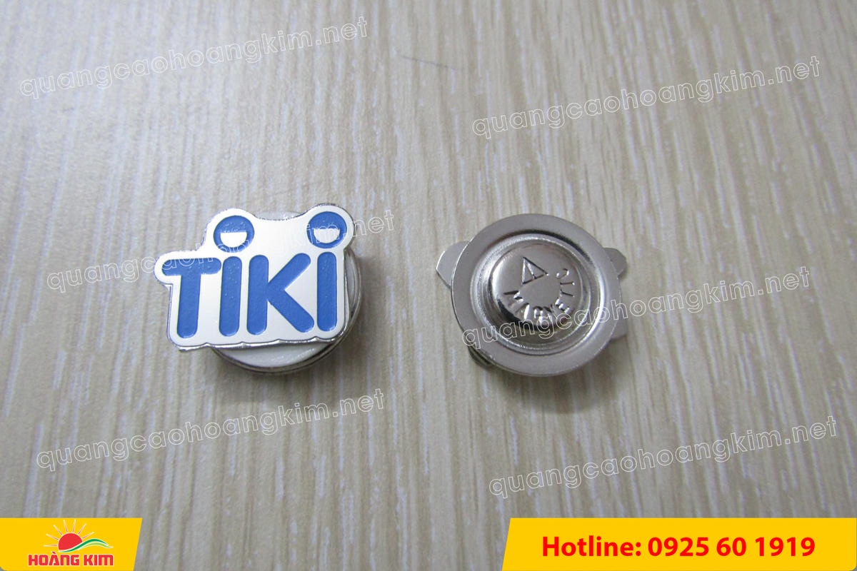 huy hieu dong an mon ma bac cai ao 23 - HUY HIỆU ĐỒNG ĂN M&Ograve;N MẠ BẠC &ndash; THIẾT KẾ THEO LOGO DOANH NGHIỆP