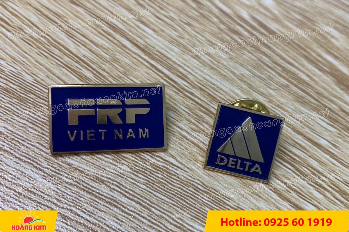 huy hieu dong an mon ma bac cai ao 25 - HUY HIỆU ĐỒNG ĂN M&Ograve;N MẠ BẠC &ndash; THIẾT KẾ THEO LOGO DOANH NGHIỆP