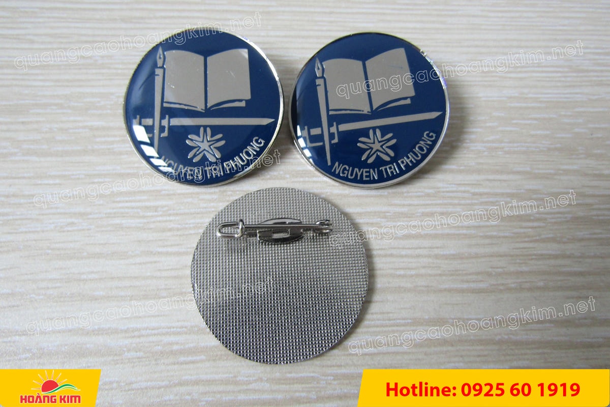 huy hieu dong an mon ma bac cai ao 29 - HUY HIỆU ĐỒNG ĂN M&Ograve;N MẠ BẠC &ndash; THIẾT KẾ THEO LOGO DOANH NGHIỆP