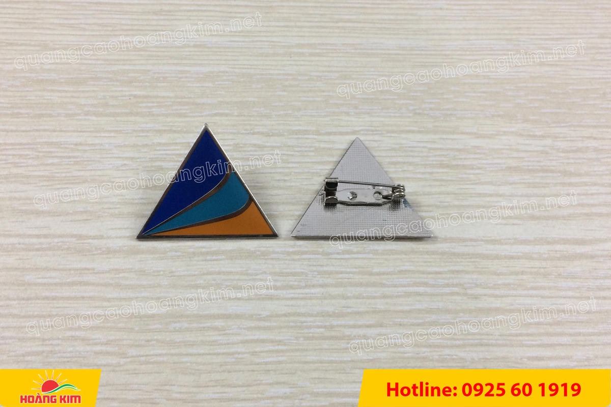 huy hieu dong an mon ma bac cai ao 30 - HUY HIỆU ĐỒNG ĂN M&Ograve;N MẠ BẠC &ndash; THIẾT KẾ THEO LOGO DOANH NGHIỆP