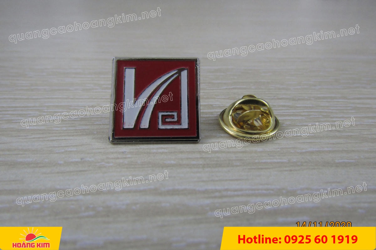 huy hieu dong an mon ma bac cai ao 35 - HUY HIỆU ĐỒNG ĂN M&Ograve;N MẠ BẠC &ndash; THIẾT KẾ THEO LOGO DOANH NGHIỆP