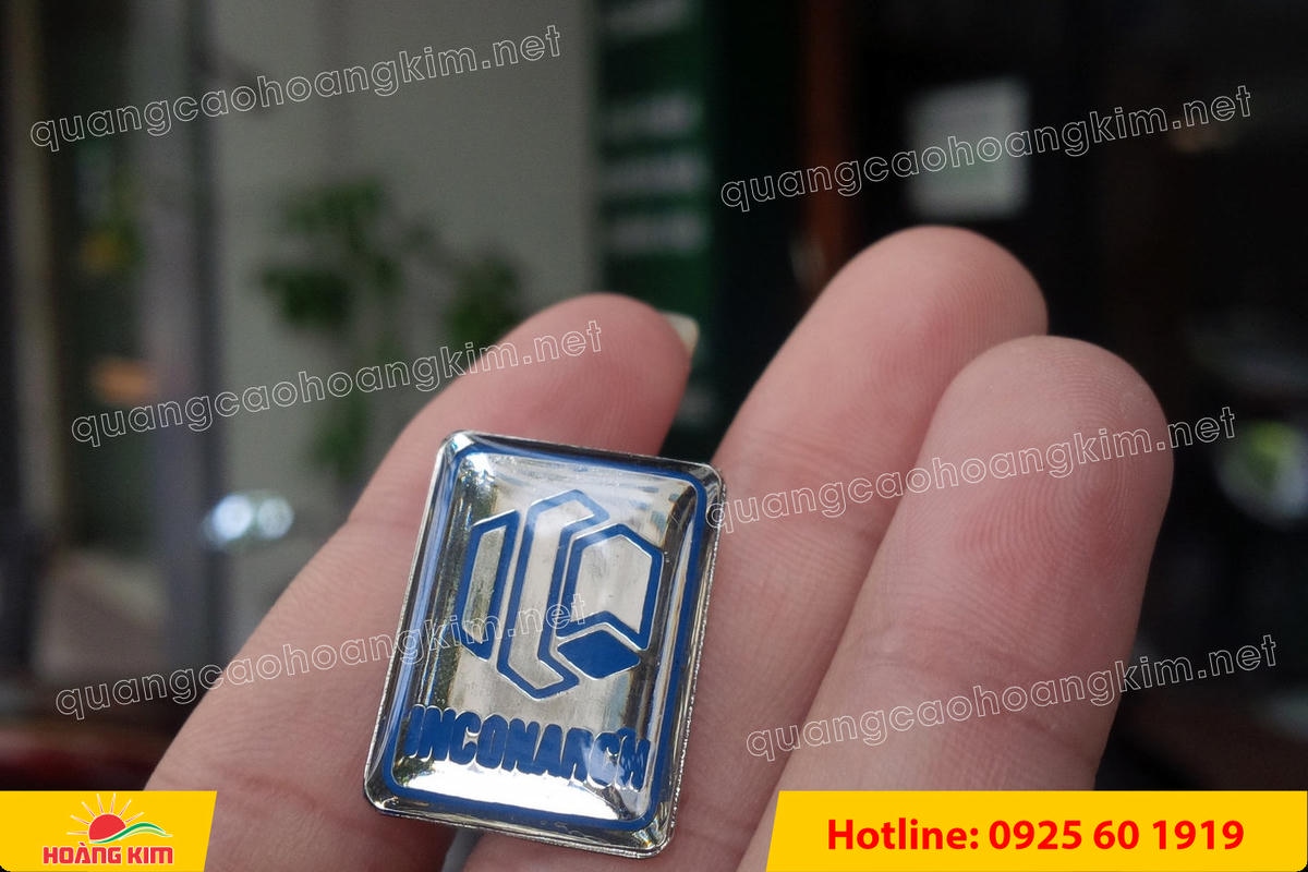 huy hieu dong an mon ma bac cai ao 43 - HUY HIỆU ĐỒNG ĂN M&Ograve;N MẠ BẠC &ndash; THIẾT KẾ THEO LOGO DOANH NGHIỆP