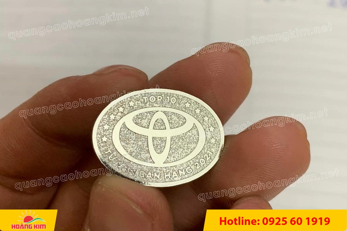 huy hieu duc ma bac dap noi 3d logo 16 - HUY HIỆU Đ&Uacute;C MẠ BẠC CAO CẤP &ndash; DẬP NỔI 3D LOGO