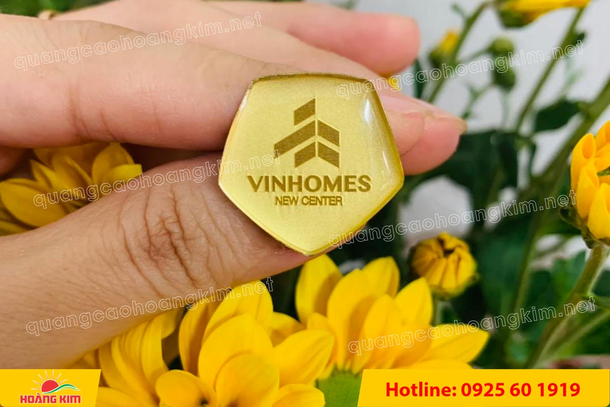 huy hieu vang dong nen an mon cat san 184 - HUY HIỆU V&Agrave;NG ĐỒNG ĂN M&Ograve;N NỀN SẦN C&Aacute;T CAO CẤP