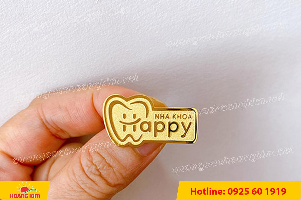 huy hieu vang dong nen an mon cat san 190 - HUY HIỆU V&Agrave;NG ĐỒNG ĂN M&Ograve;N NỀN SẦN C&Aacute;T CAO CẤP