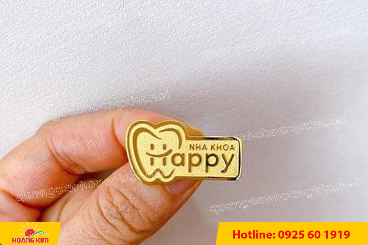 huy hieu vang dong nen an mon cat san 209 - HUY HIỆU V&Agrave;NG ĐỒNG ĂN M&Ograve;N NỀN SẦN C&Aacute;T CAO CẤP