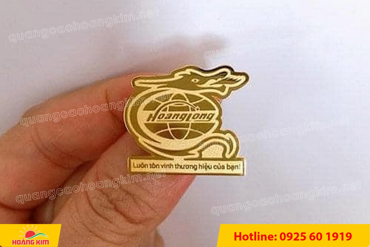 huy hieu vang dong nen an mon cat san 212 - HUY HIỆU V&Agrave;NG ĐỒNG ĂN M&Ograve;N NỀN SẦN C&Aacute;T CAO CẤP