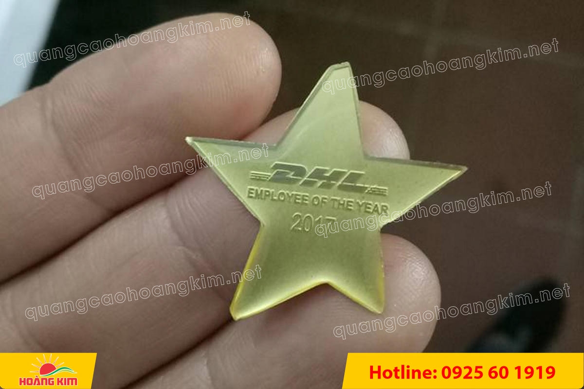 huy hieu vang dong nen an mon cat san 28 - HUY HIỆU V&Agrave;NG ĐỒNG ĂN M&Ograve;N NỀN SẦN C&Aacute;T CAO CẤP