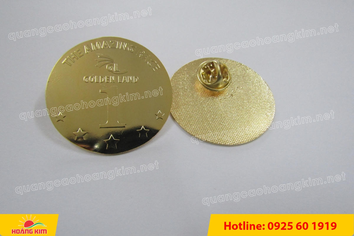 huy hieu vang dong nen an mon cat san 61 - HUY HIỆU V&Agrave;NG ĐỒNG ĂN M&Ograve;N NỀN SẦN C&Aacute;T CAO CẤP