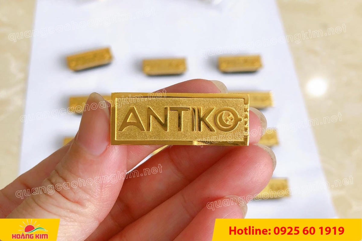 huy hieu vang dong nen an mon cat san 73 - HUY HIỆU V&Agrave;NG ĐỒNG ĂN M&Ograve;N NỀN SẦN C&Aacute;T CAO CẤP