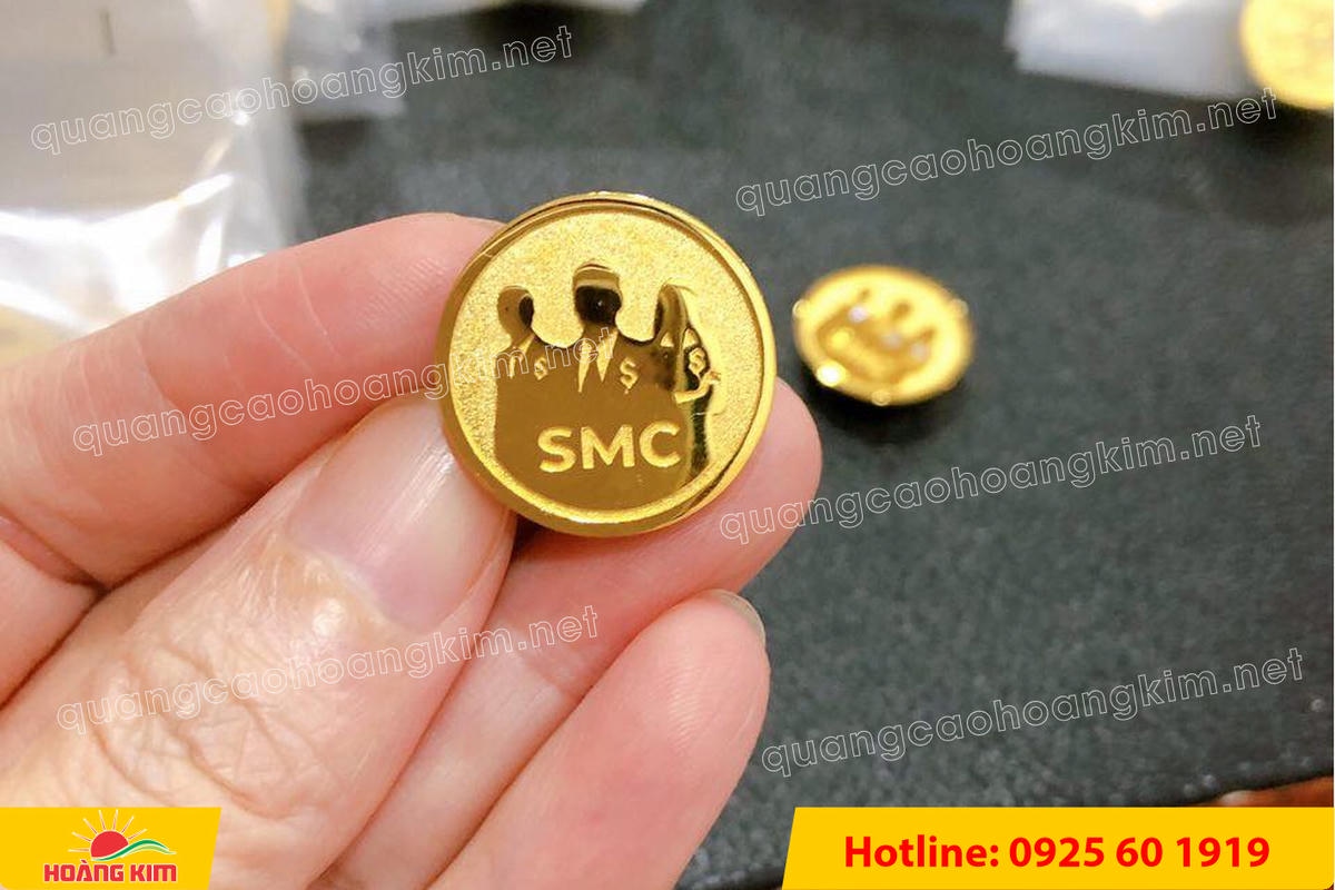 huy hieu vang dong nen an mon cat san 88 - HUY HIỆU V&Agrave;NG ĐỒNG ĂN M&Ograve;N NỀN SẦN C&Aacute;T CAO CẤP