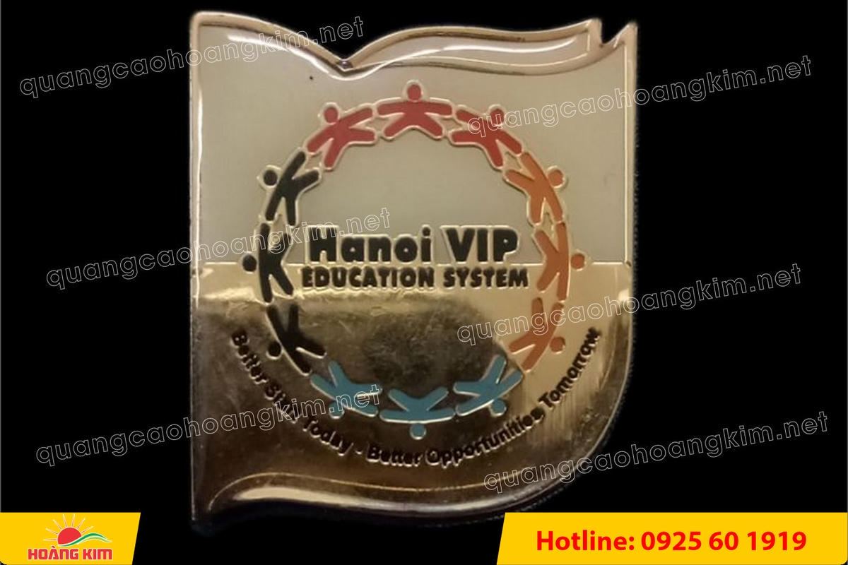 lam logo huy hieu cai ao cat be theo hinh co ma vang 24k 1 - L&Agrave;M LOGO, HUY HIỆU C&Agrave;I &Aacute;O ĐỒNG ĂN M&Ograve;N CẮT BẾ THEO H&Igrave;NH C&Oacute; MẠ V&Agrave;NG 24K SANG TRỌNG